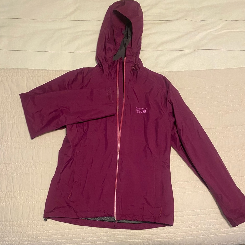 Women’s Mountain Hardware Rain Jacket